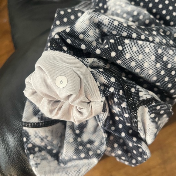 Lululemon" Wunder Under Crop II * Full On Luon - Picture 13 of 15